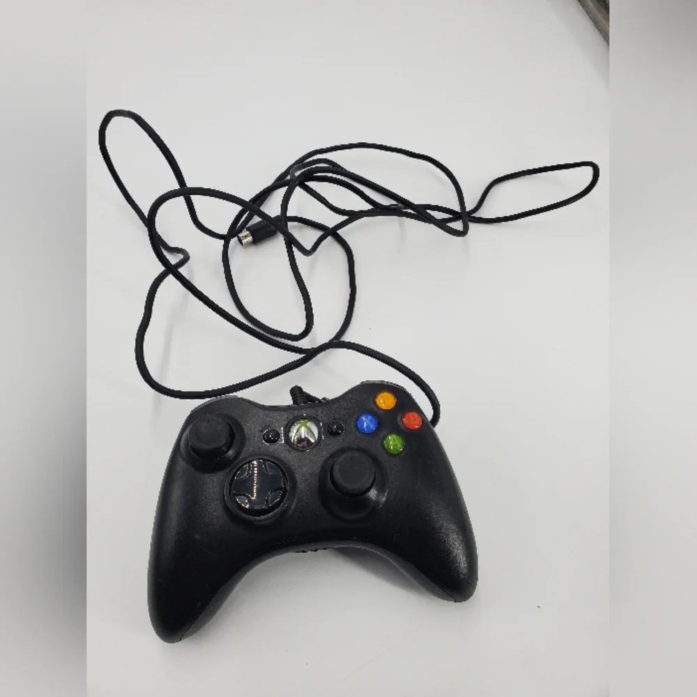 Microsoft XBOX 360 Controller Corded Wired For Parts, Or Repair Black (C41)